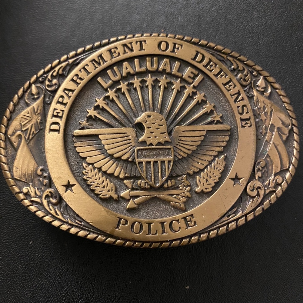 Vintage Police Belt Buckle USA New oval gold black - Picture 3 of 7